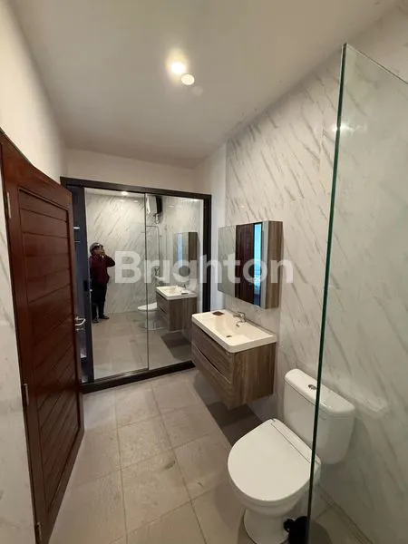 image DISEWAKAN VILLA NYAMAN DI BUMBAK – LOKASI STRATEGIS DAN SIAP HUNI (3)