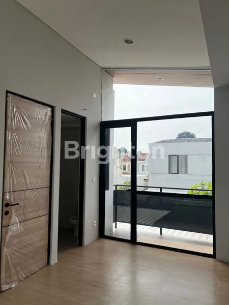 image RUMAH BARU GRESS 2 LT DI LIPPO KARAWACI UTARA TANGERANG (8)