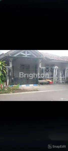 RUMAH LOKASI STRATEGIS SUMBERTAMAN PROBOLINGGO(DEKAT POROS JALAN LUMAJANG, SIAP HUNI, NYAMAN, RENOVASI  TOTAL, DEKAT PUSAT PERBELANJAAN, DEKAT SARANA PERKANTORAN, DEKAT DENGAN SARANA PENDIDIKAN, DEKAT POM BENSIN, DEKAT DENGAN RUMAH SAKIT