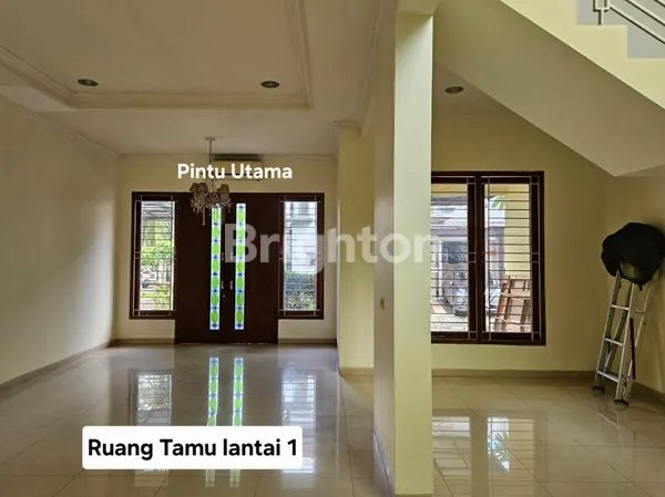 image DIJUAL RUMAH MEWAH 2 LANTAI DI PURI SRIWEDARI CIBUBUR – SIAP HUNI, HADAP TIMUR, LINGKUNGAN NYAMAN (2)
