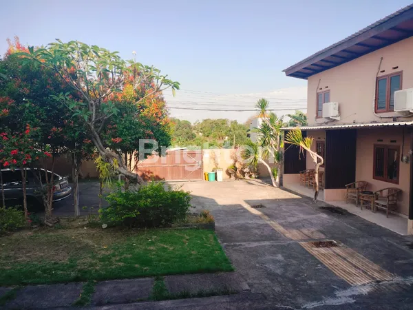 image DISEWAKAN RUMAH BESAR 7 KAMAR TIDUR TYPE MEZZANINE ,FULLY FURNISHED DI UBUNG KAJA (3)