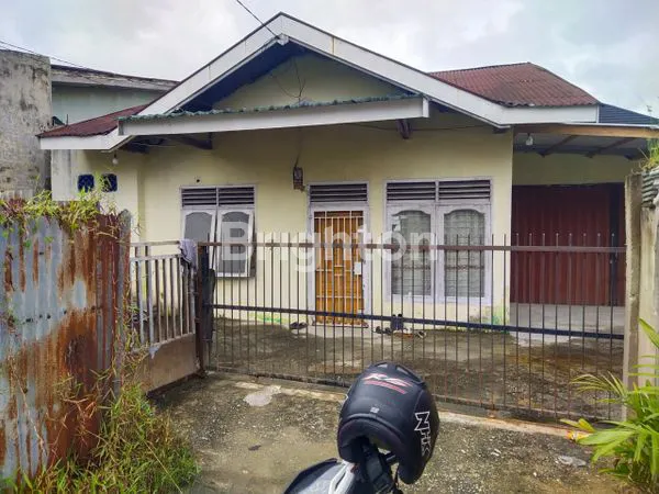 image RUMAH BULATAN DENGAN LOKASI STRATEGIS DIAREA PANAM (2)