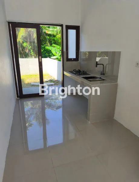 image DIJUAL RUMAH CANTIK TENGAH KOTA BERNUANSA MINIMALIS LOKASI DALAM PERUMAHAN PALM HILLS  AMAN NYAMAN HARGA NEGO (3)