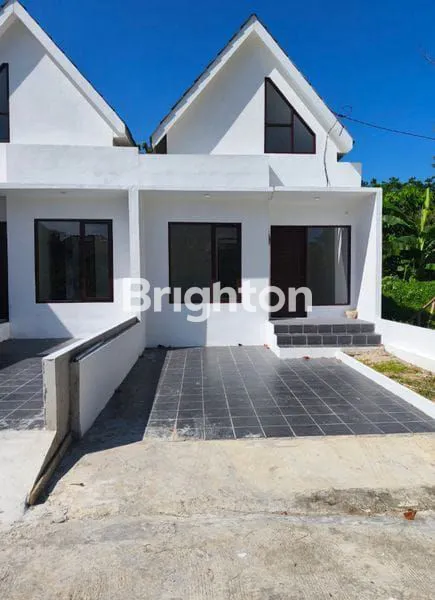image DIJUAL RUMAH CANTIK TENGAH KOTA BERNUANSA MINIMALIS LOKASI DALAM PERUMAHAN PALM HILLS  AMAN NYAMAN HARGA NEGO (1)