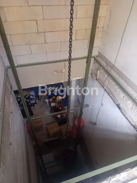 image DIJUAL CEPAT GUDANG 2 PINTU 4 LANTAI (8)