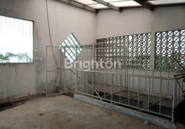 image RAYA DEMANGAN, PARKIRAN LUAS, BANGUNAN BAGUS SIAP PAKAI  (5)