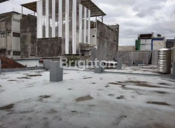 image RAYA DEMANGAN, PARKIRAN LUAS, BANGUNAN BAGUS SIAP PAKAI  (6)