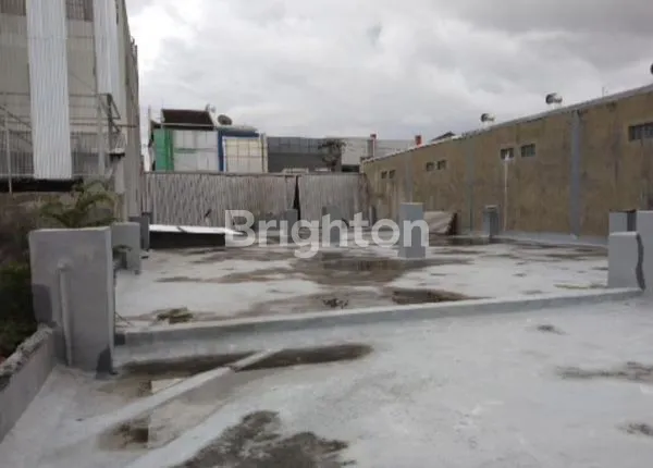 image RAYA DEMANGAN, PARKIRAN LUAS, BANGUNAN BAGUS SIAP PAKAI  (7)