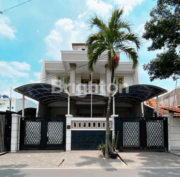 image RUMAH CANTIK 3 LANTAI KAVLING DKI -MERUYA UTARA – DEKAT PUSAT KULINER & MALL PURI (1)