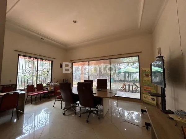 image RUMAH LUAS 907M² DI PONDOK LABU, STRATEGIS (2)