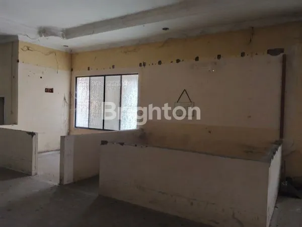 image RUANG USAHA 1000 METER DI JL. ADI SUMARMO COLOMADU (6)