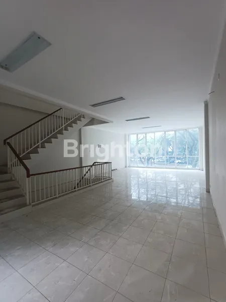 image RUKO 3 LANTAI DI EMERALD AVENUE 2 BINTARO JAYA SEKTOR 9 (3)