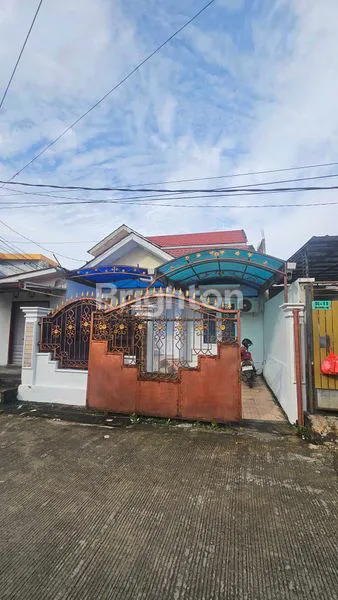 image RUMAH HOOK 2 LANTAI SIAP HUNI (1)