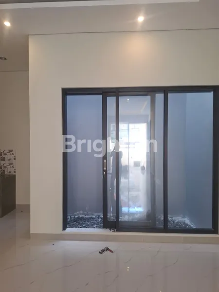 image RUMAH SIAP HUNI CIAMIK DARMO INDAH SELATAN !! (4)