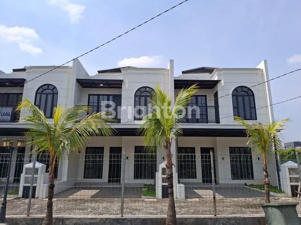 image NEW LUXURY ELEGANZA TOWN HOUSE (1)