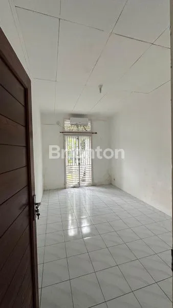 image RUMAH NYAMAN DAN SIAP HUNI  (3)