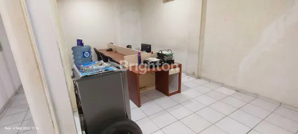 image RUKO 3 LANTAI FULLY-FURNISHED DI BUMI SEMPAJA (3)