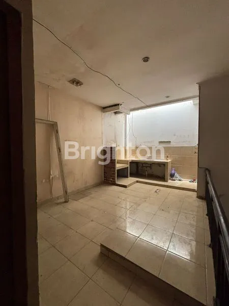 image RUKO 3 LANTAI STRATEGIS DI GADING SERPONG (2)