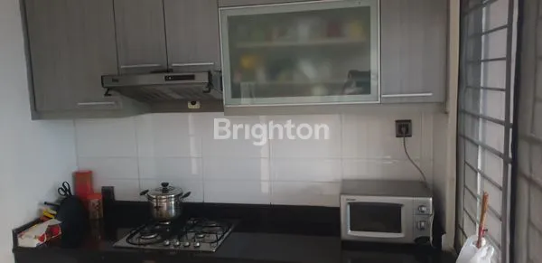 image RUMAH 2 LANTAI BAGUS SIAP HUNI HOOK POJOK ONE GATE DEKAT SEKOLAH PETRA MANYAR UNIVERSITAS ITS UNAIR AIRLANGGA (6)