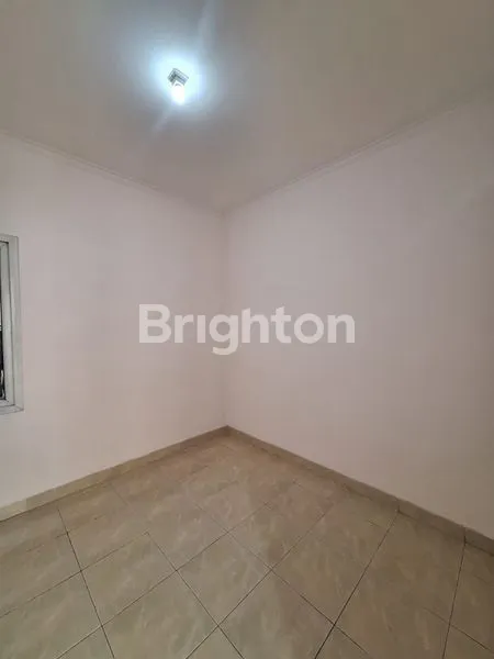 image DIJUAL RUMAH RENOV SIAP HUNI DI PARK RESIDENCE – TAMAN SURYA 5, PEGADUNGAN, KALIDERES, JAKARTA BARAT (6)