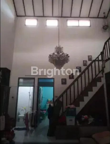 image RUMAH 2 LANTAI SIAP HUNI PERUMAHAN MANYAR TOMPOTIKA DEKAT UNIVERSITAS UNAIR AIRLANGGA ITS SEKOLAH PETRA (2)