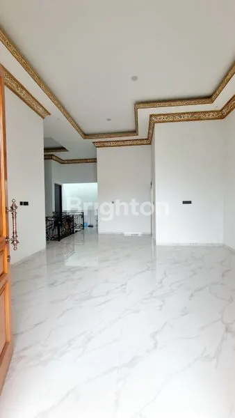 image MANYAR RUMAH MINIMALIS BANGUNAN BARU 2LANTAI SIAP HUNI JUAL CEPT BS NEGO (3)