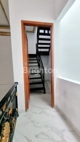 image MANYAR RUMAH MINIMALIS BANGUNAN BARU 2LANTAI SIAP HUNI JUAL CEPT BS NEGO (5)