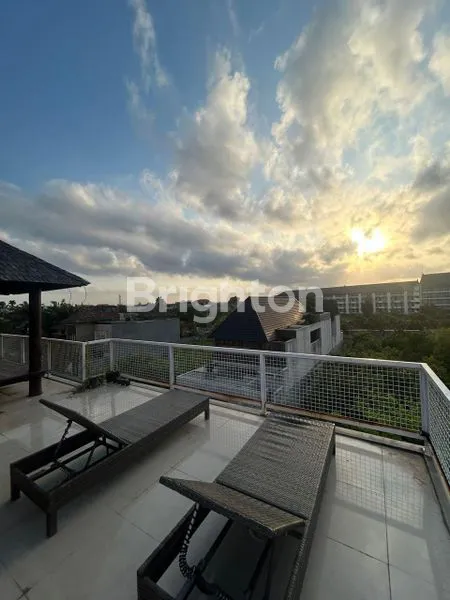 VILLA 4 LANTAI DENGAN ROOFTOP 6 BEDROOM DI SEMINYAK