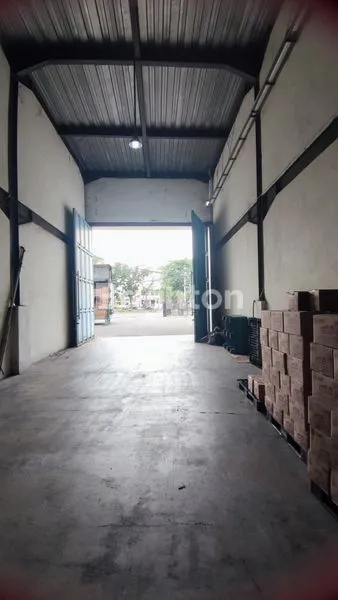 image DISEWA GUDANG RAYA BUDURAN - SIDOARJO (4)