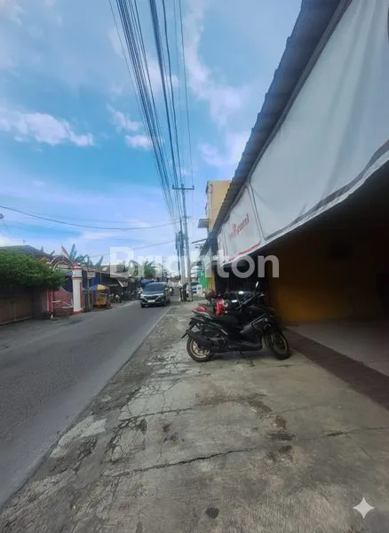 image RUMAH/RUANG USAHA DI SANGGRAHAN PINGGIR JALAN RAYA DEKAT KONIMEX (1)