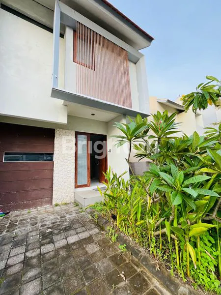 image DIJUAL RUMAH/VILLA DI JIMBARAN – LOKASI STRATEGIS DEKAT GWK (1)