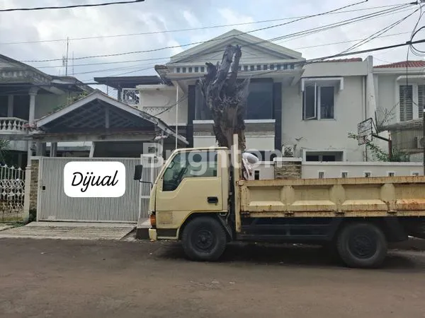 image RUMAH  2 LANTAI LT 240M SHM LOKASI TENANG , AMAN DAN NYAMAN DI KELAPA GADING JKT- UTR (4)