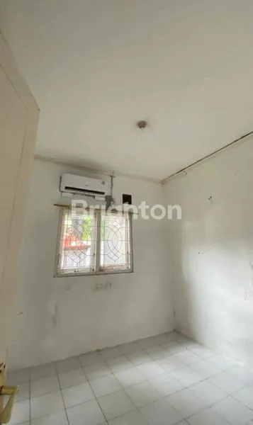 image RUMAH NYAMAN ASRI DAN SANGAT STRATEGIS DI DEPOK JAYA (8)