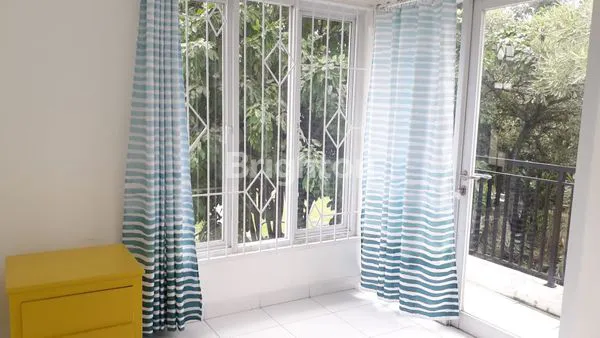 image RUMAH 2 LANTAI DI CLUSTER ORIANA PERMATA, BINTARO JAYA SEKTOR 9 TANGERANG SELATAN (5)