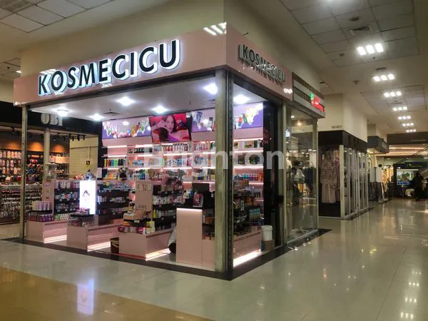 image 2 STAND MATOS LANTAI 2, LOKASI DEPAN PINTU MASUK (2)