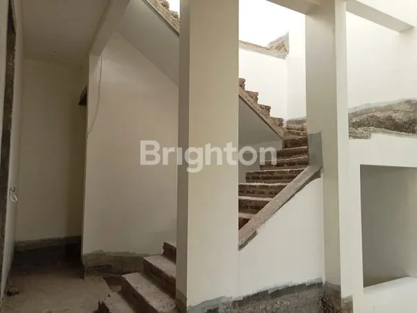 image RUMAH BARU 4 LANTAI DI PERMATA BUANA DEKAT PURI JAKARTA BARAT  (8)