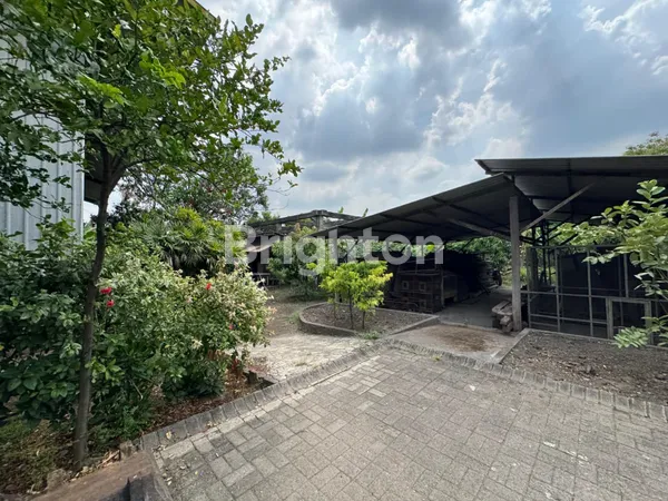 image TANAH + BANGUNAN KOMERSIAL DI RAYA MASTRIP KARANGPILANG !! (6)