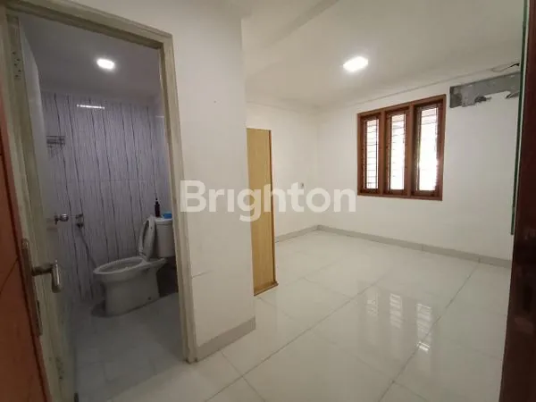 image HUNIAN STRATEGIS 5 KT DEKAT MALL MKG, KELAPA GADING (7)