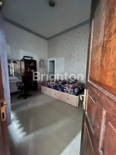 image RUMAH MEWAH SHM 300M² DI PUSAT KOTA SOLO (6)