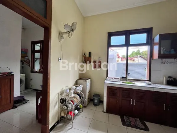 image RUMAH MEWAH SHM 300M² DI PUSAT KOTA SOLO (7)