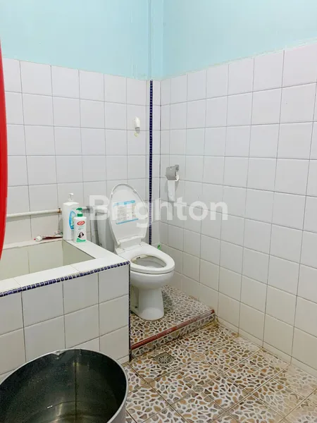 image RUMAH 2,5 TINGKAT PUSAT KOTA JLN. SERAM BARU (4)