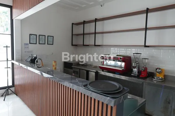 image TEMPAT USAHA EX RESTO PUSAT KOTA BANGUNAN MODERN 2 LANTAI (7)