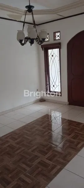 image RUMAH DI JUAL DI DEPOK TIMUR (1)