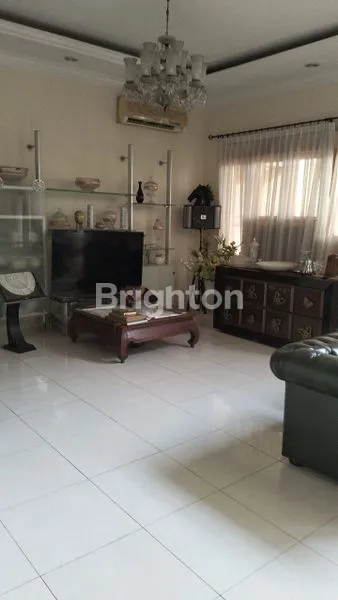 image RUMAH MEWAH 2 LANTAI CIBUBUR (5)