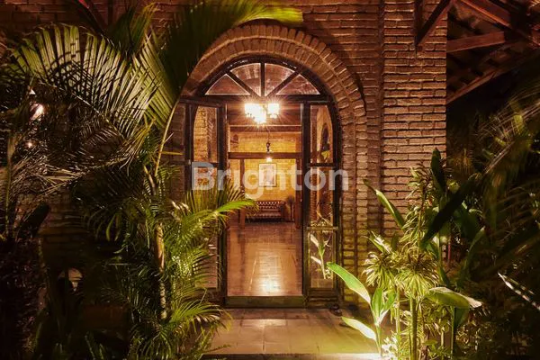 image LUXURY VILLA FOR YEARLY RENT IN BERAWA 2 MINUTES WALK TO FINNS BEACH CLUB – TRANQUILITY AT THE HEART OF CANGGU’S HOTTEST SPOT (4)