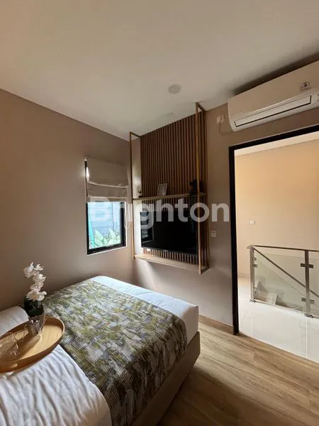 image RUMAH BARU SIAP HUNI, 2 LANTAI DI SERPONG GARDEN 3 CISAUK (5)