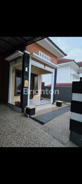image DIJUAL RUMAH SANGAT TERAWAT DI SAMARINDA (2)