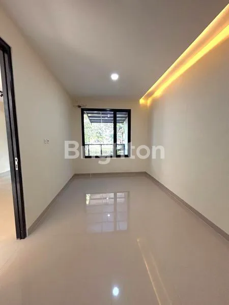 image RUMAH STRATEGIS SIAP HUNI - KENCANA LOKA BSD (4)