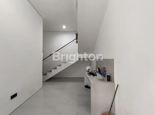 image RUMAH MINIMALIS 2 LANTAI DI PEDUNGAN (2)