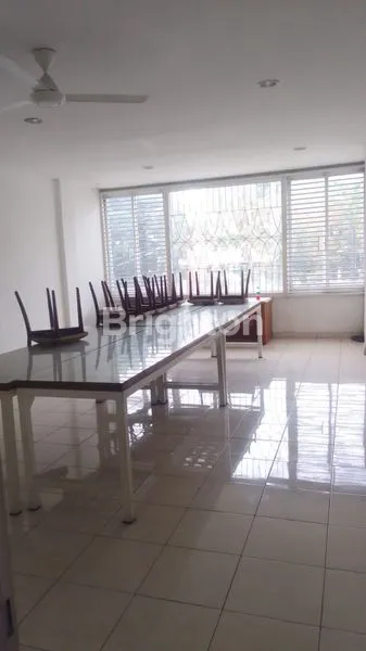 image RUKO KOMERSIL PINGGIR JALAN 3 LANTAI PLONG,  COCOK UNTUK USAHA, GREEN GARDEN, KEBON JERUK JAKARTA BARAT  (3)